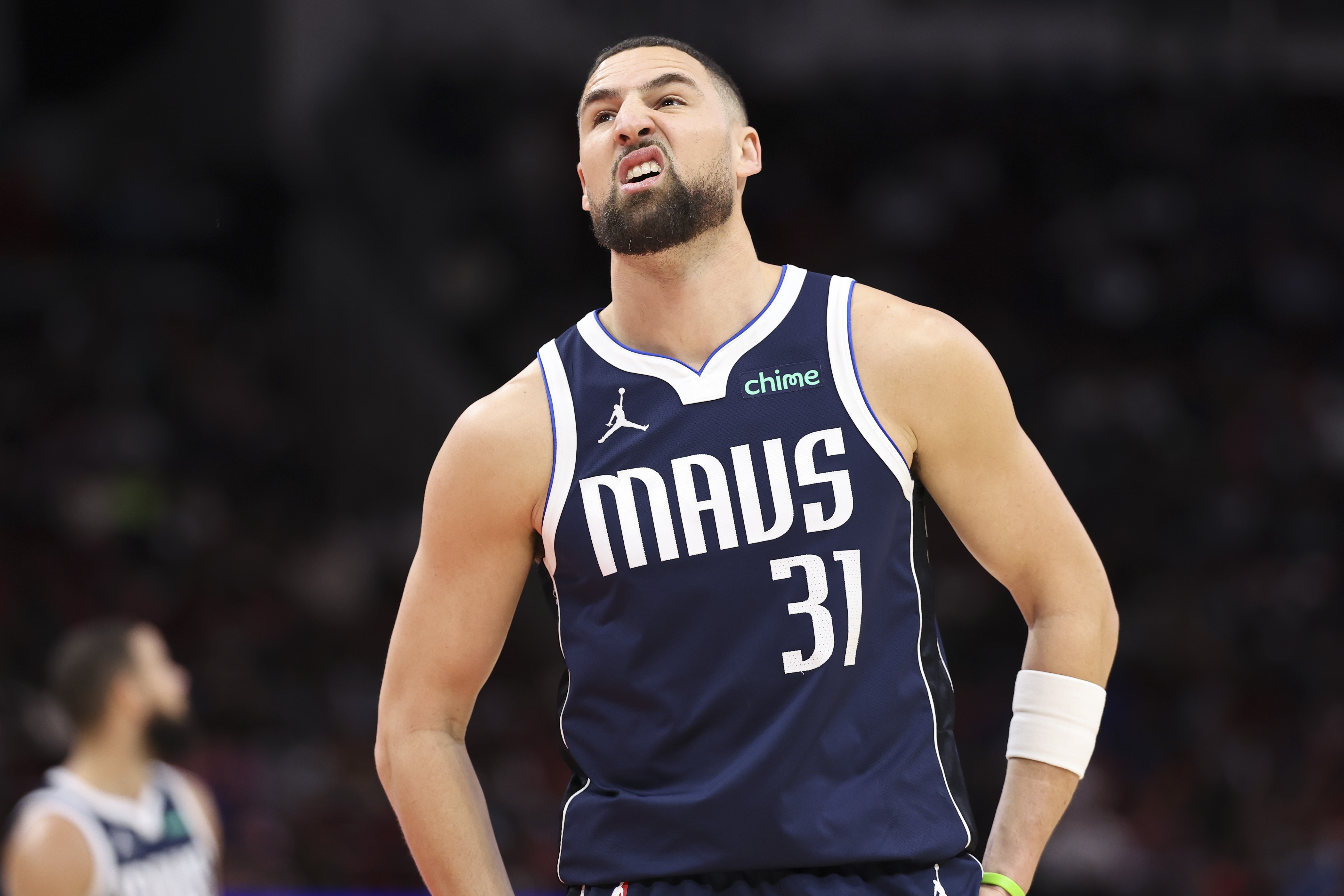 华体会官网-Stein：独行侠正在探索涉及加福德、克莱和拉塞尔的潜在交易方案