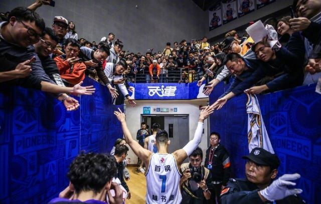 华体会-放弃中国超级明星待遇 林书豪正式启程逐梦NBA